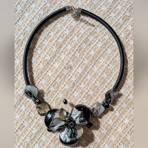 Women’s Black & White Artisan Floral Necklace
